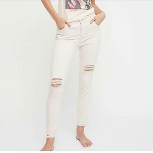 Free People distressed white skinny jeans/last chance!